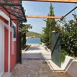 Дом отдыха Luxurioeses Haus Direkt Am Strand- Grosse Terrasse- Pool By Interhome