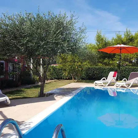 Luxurioeses Haus Direkt Am Strand- Grosse Terrasse By Interhome * Sutomiscica