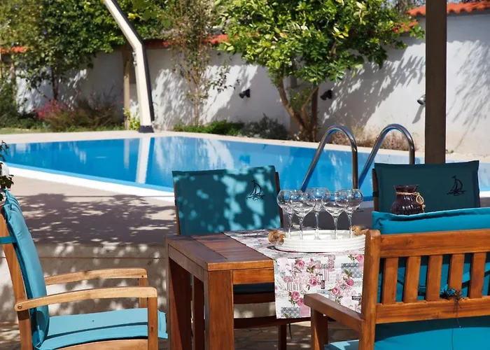 Luxurioeses Haus Direkt Am Strand- Grosse Terrasse- Pool By Interhome 펜션 *